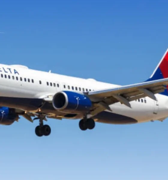 delta flight dl275 diverted lax